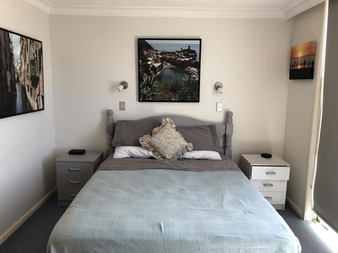 Toowoon Bay Beachfront Apartment - Hotel Accommodation 3