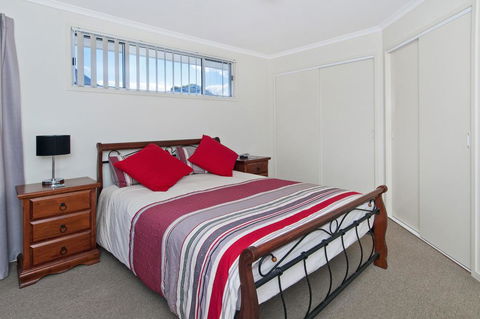 TOPVIEWS - 15Second Av BH - Hotel Accommodation 3