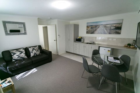 Top Spot Motel - Hotel Accommodation 3