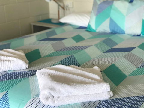 Top Spot Motel - Hotel Accommodation 2
