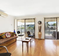 Townhouse in the heart of Port Stephens - Hotel Accommodation