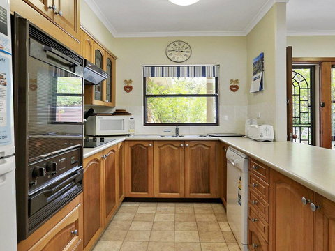 Tradewinds @ The Bay - All The Comforts Of Home - Hotel Accommodation 1