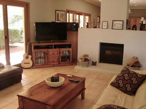 Tranquil Vistas - Hotel Accommodation 3