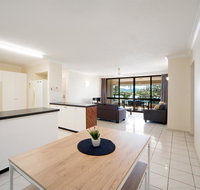 TROPICAL FAMILY ESCAPE FREE WIFI/NETFLIX - Hotel Accommodation