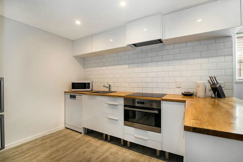 Tropical Townhouse With Two Courtyards And Pool - Hotel Accommodation 3