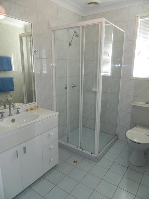 Twin Towns Motel - Hotel Accommodation 3