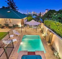 Ultimate Family Home - 3 Bedroom Lux Retreat with Private Pool Spa and Incredible Views - Hotel Accommodation