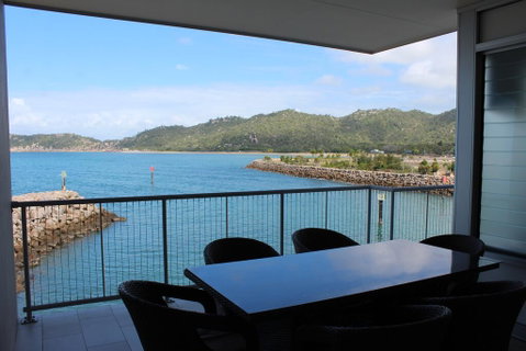 Unit 3302 One Bright Point - Hotel Accommodation 3
