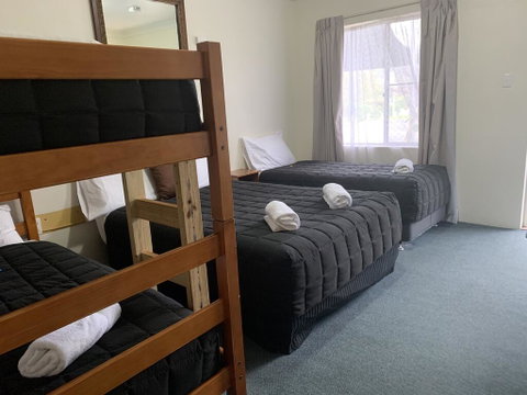 Valley View Motel - Hotel Accommodation 2