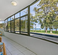 Views Pool Air Conditioning - Karoonda Sands Welsby Pde Bongaree - Hotel Accommodation