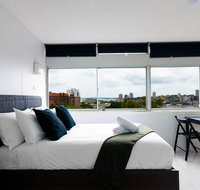 Views To Die For// Studio Rushcutters Bay // Free Parking - Hotel Accommodation