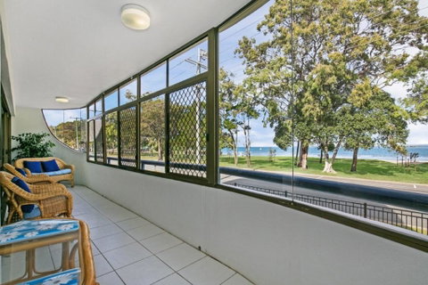 Views, Pool, Air Conditioning - Karoonda Sands Welsby Pde, Bongaree - Hotel Accommodation 0
