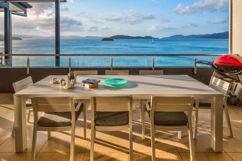 Villa 16 The Edge On Hamilton Island - Hotel Accommodation 3