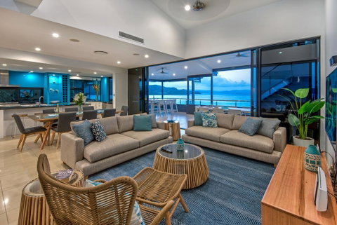 Villa 16 The Edge On Hamilton Island - Hotel Accommodation 2