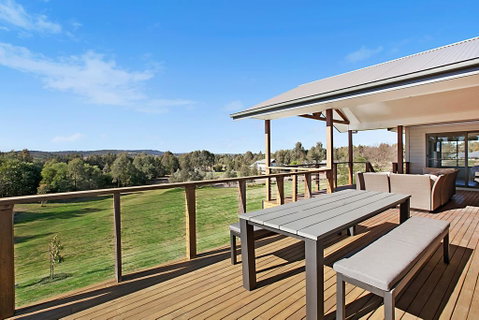 Vineyard Views - Hotel Accommodation 2