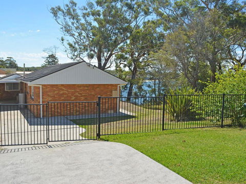 Wanda Magic' 19 Randall Drive - Beautiful Water Front House - Hotel Accommodation 0