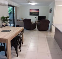 Waratah and Wattle Apartments - Hotel Accommodation