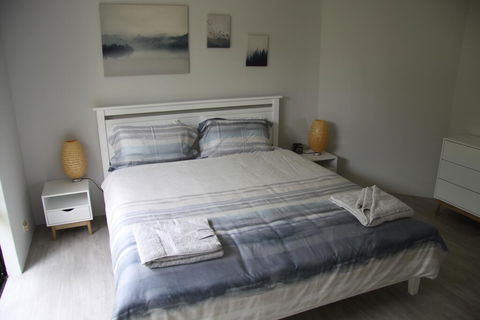 Warnbro Beach Family Accommodation - Hotel Accommodation 0