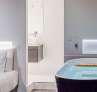 Waterfall Springs Retreat - Hotel Accommodation
