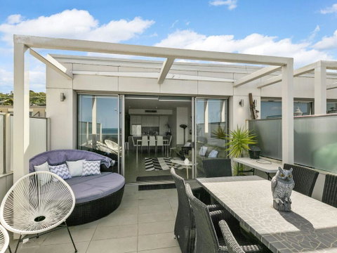 WATERFRONT THREE- In The Heart Of Lorne - Hotel Accommodation 1