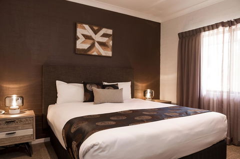 Blazing Stump Motel & Suites - Hotel Accommodation 11