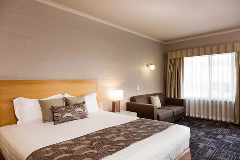 Blazing Stump Motel & Suites - Hotel Accommodation 8