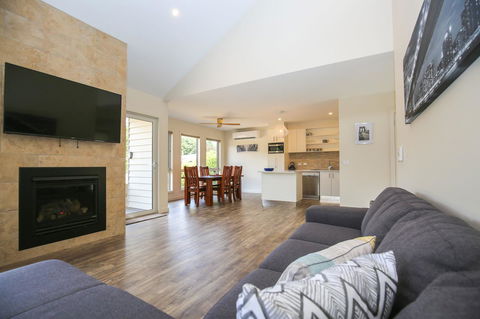 Amber Mist Villa Two - Hotel Accommodation 20