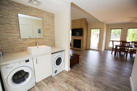 Amber Mist Villa Two - Hotel Accommodation 12