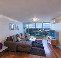 St Kilda Road Park View 3 Bedroom Luxury Apartment - Hotel Accommodation