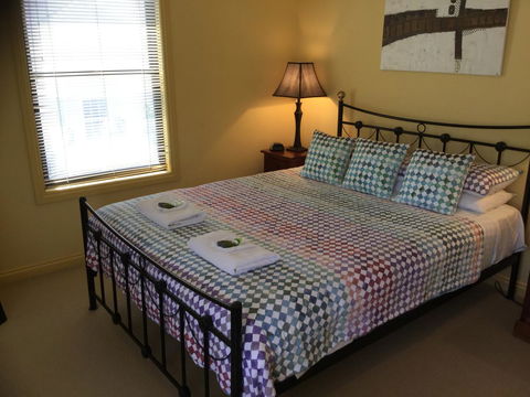 At The Beach Apartments - Hotel Accommodation 2