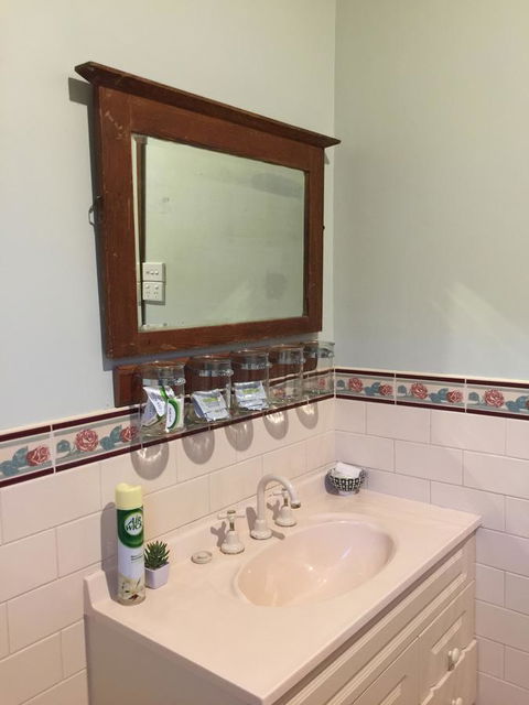 Bricks And Roses - Hotel Accommodation 17