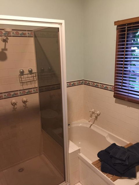 Bricks And Roses - Hotel Accommodation 18