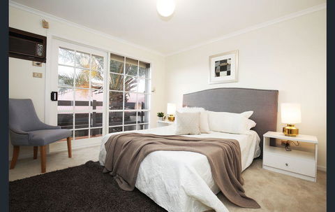 The Gallery Hours - Hotel Accommodation 0