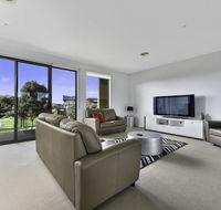 23 Coast Drive Torquay - Hotel Accommodation