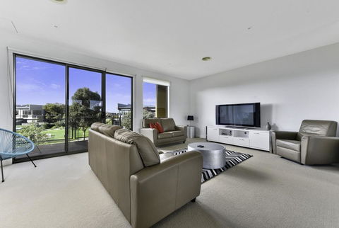 Torquay Golf Retreats - Pool, Beach, Tennis, Golf - Hotel Accommodation 0