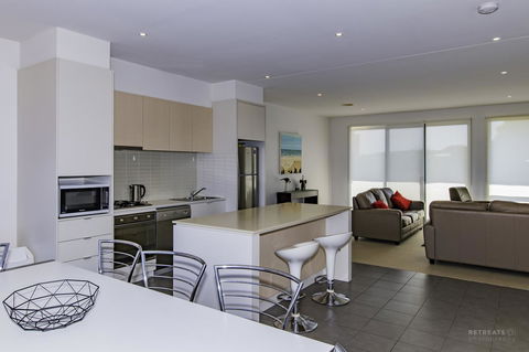 Torquay Golf Retreats - Pool, Beach, Tennis, Golf - Hotel Accommodation 1