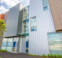 Docklands Waterfront Luxury Villa - Hotel Accommodation