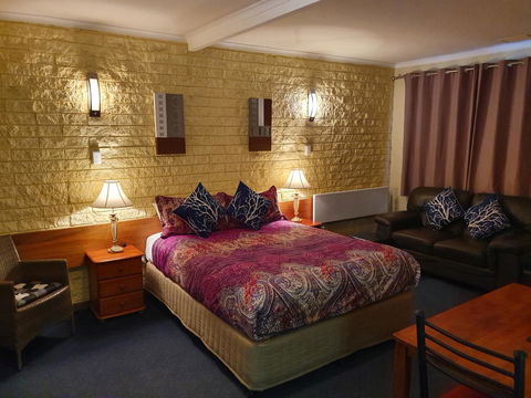 Allamar Motel - Hotel Accommodation 8