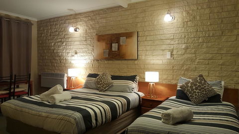Allamar Motel - Hotel Accommodation 29