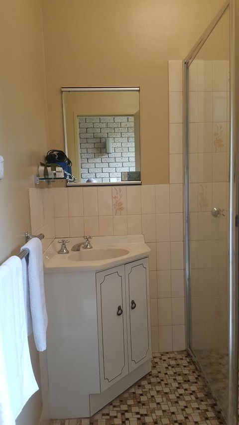 Allamar Motel - Hotel Accommodation 34