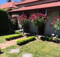 Airleigh-Rose Cottage - Hotel Accommodation