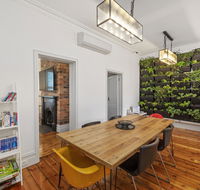 Work Sleep Live Melbourne - Hotel Accommodation