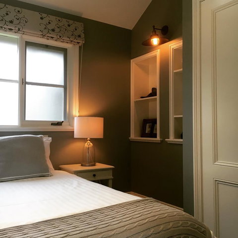 Oak Tree Lodge - Hotel Accommodation 1