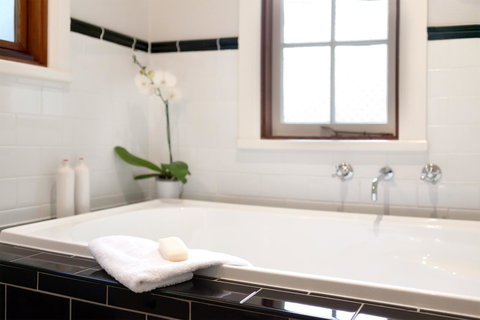 Oak Tree Lodge - Hotel Accommodation 4