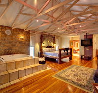 Ditto Daddy's - Hotel Accommodation