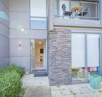 Stylish 3 Bedroom Condo - Hotel Accommodation
