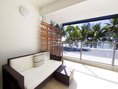 Drift Palm Cove - Hotel Accommodation 25