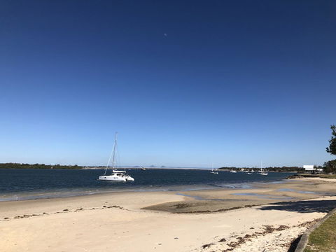 Bribie Island Hotel - Hotel Accommodation 25