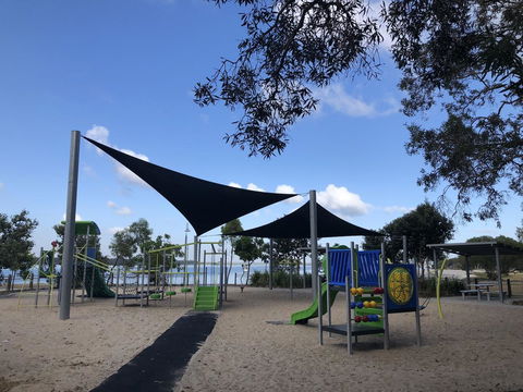 Bribie Island Hotel - Hotel Accommodation 23