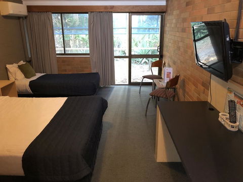 Bribie Island Hotel - Hotel Accommodation 21